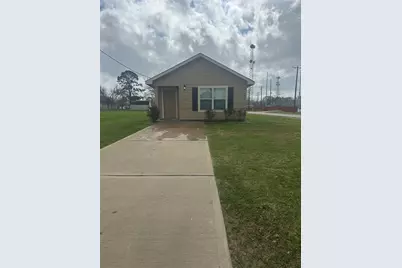 627 W Live Oak Street, Angleton, TX 77515 - Photo 1