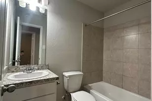 627 W Live Oak St, Angleton, TX 77515 - Photo 11