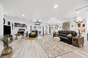 534 Bull Run Ct, Conroe, TX 77302 - Photo 3