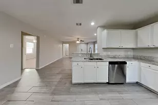 19103 Remington Manor Dr, Cypress, TX 77433 - Photo 5