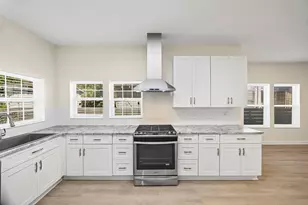 310 Hunt St, Houston, TX 77003 - Photo 9