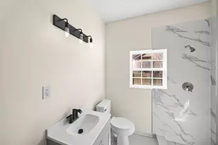 310 Hunt St, Houston, TX 77003 - Photo 13