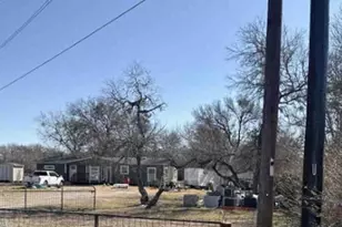 851 Old San Antonio Rd, Dale, TX 78616 - Photo 5