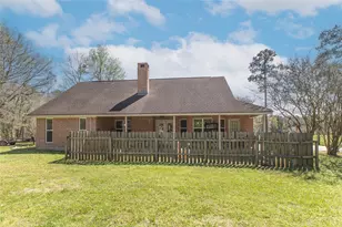 310 Medford St, Vidor, TX 77662 - Photo 3