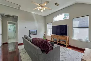 19 E Sundance Cir, The Woodlands, TX 77382 - Photo 37