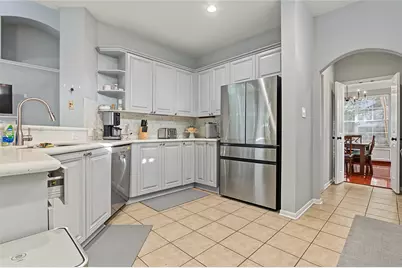 19 E Sundance Circle, The Woodlands, TX 77382 - Photo 9