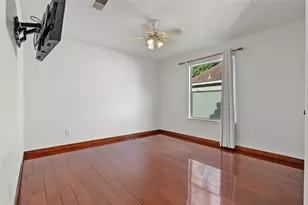 19 E Sundance Cir, The Woodlands, TX 77382 - Photo 23