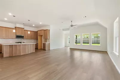 27519 Beachside Arbor Drive, Katy, TX 77493 - Photo 9