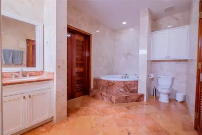 2 Barrier Reef Dr, Newport Beach, CA  - Photo 11