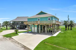 2418 Sand Crab, Port Bolivar, TX 77650 - Photo 3