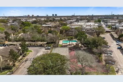 9371 Pagewood Lane, Houston, TX 77063 - Photo 33