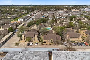 9371 Pagewood Ln, Houston, TX 77063 - Photo 27