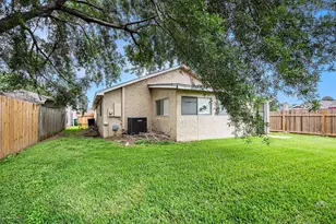 16226 Alden Ridge Dr, Houston, TX 77053 - Photo 19