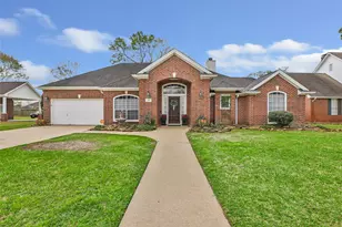 213 Regal Ln, Liberty, TX 77575 - Photo 1
