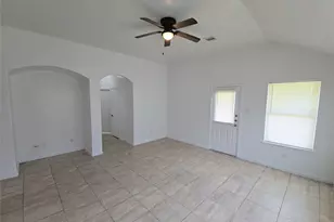 1306 Squire Dr, Baytown, TX 77521 - Photo 5