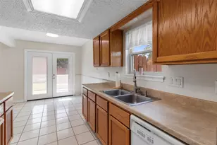 16319 Pitch Pine Dr, Houston, TX 77070 - Photo 11
