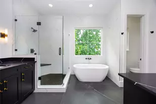 1911 Lauderdale St, Houston, TX 77030 - Photo 37