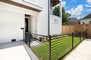 1911 Lauderdale St, Houston, TX 77030 - Photo 3