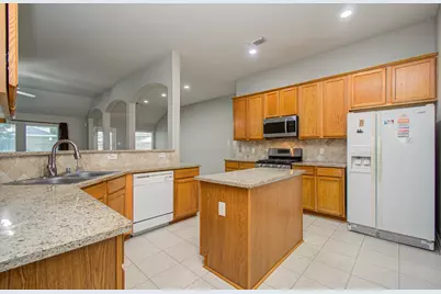 8710 Rocky Knoll Lane, Rosenberg, TX 77469 - Photo 9