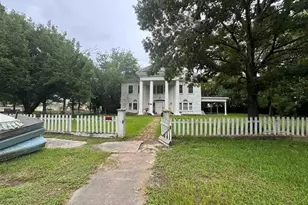 1792 Broadway St, Beaumont, TX 77701 - Photo 1