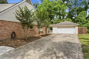 2018 Deer Springs Dr, Kingwood, TX 77339 - Photo 3