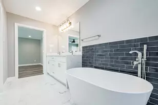 1623 Cherry Ridge Dr, Houston, TX 77077 - Photo 21
