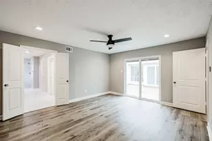 1623 Cherry Ridge Dr, Houston, TX 77077 - Photo 17