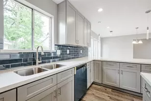 1623 Cherry Ridge Dr, Houston, TX 77077 - Photo 9