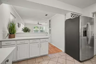 145 San Marino Dr, Galveston, TX 77550 - Photo 5