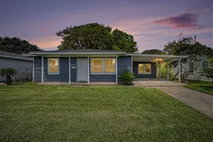 145 San Marino Dr, Galveston, TX 77550 - Photo 29