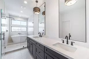 2318 Mills St, Houston, TX 77026 - Photo 33