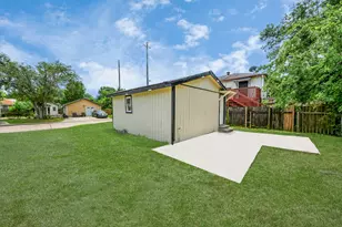 501 Schilling St, Baytown, TX 77520 - Photo 39