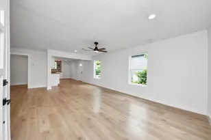 501 Schilling St, Baytown, TX 77520 - Photo 11