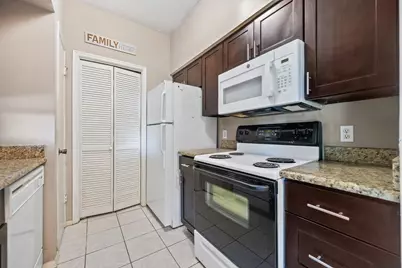 6500 Harbor Town Drive #2808, Houston, TX 77036 - Photo 3