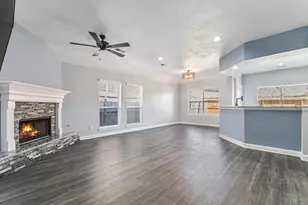 6971 Gentle Breeze Dr, Willis, TX 77318 - Photo 5