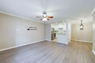 2350 Bering Dr, Houston, TX 77057 - Photo 7