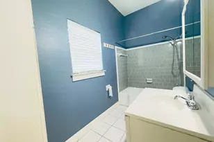332 W 27th St, Houston, TX 77008 - Photo 17