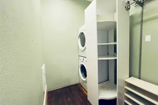 332 W 27th St, Houston, TX 77008 - Photo 19