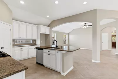 169 Kinnerly Peak Place, Montgomery, TX 77316 - Photo 13