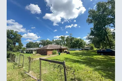 9232 Kelburn Drive, Houston, TX 77016 - Photo 7