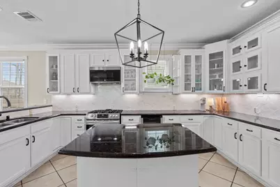 3806 Avenue S, Galveston, TX 77550 - Photo 11