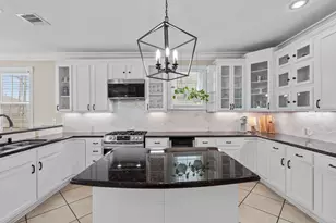 3806 Ave S, Galveston, TX 77550 - Photo 11