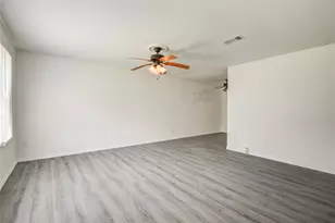 704 Pin Money St, Clute, TX 77531 - Photo 3