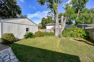 1918 Liberty Point Ln, Sugar Land, TX 77478 - Photo 31