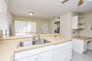 1918 Liberty Point Ln, Sugar Land, TX 77478 - Photo 11