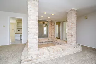 1918 Liberty Point Ln, Sugar Land, TX 77478 - Photo 9