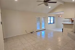 6910 Krause Dr, Houston, TX 77489 - Photo 7