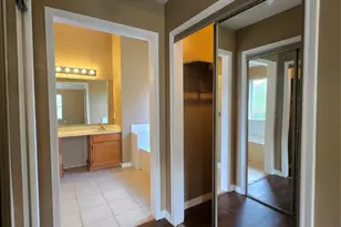 2730 N Larkspur Cir, Pearland, TX 77584 - Photo 9