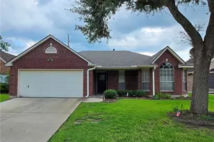2730 N Larkspur Cir, Pearland, TX 77584 - Photo 1