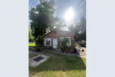 213 S Hill Street, Alvin, TX 77511 - Photo 1